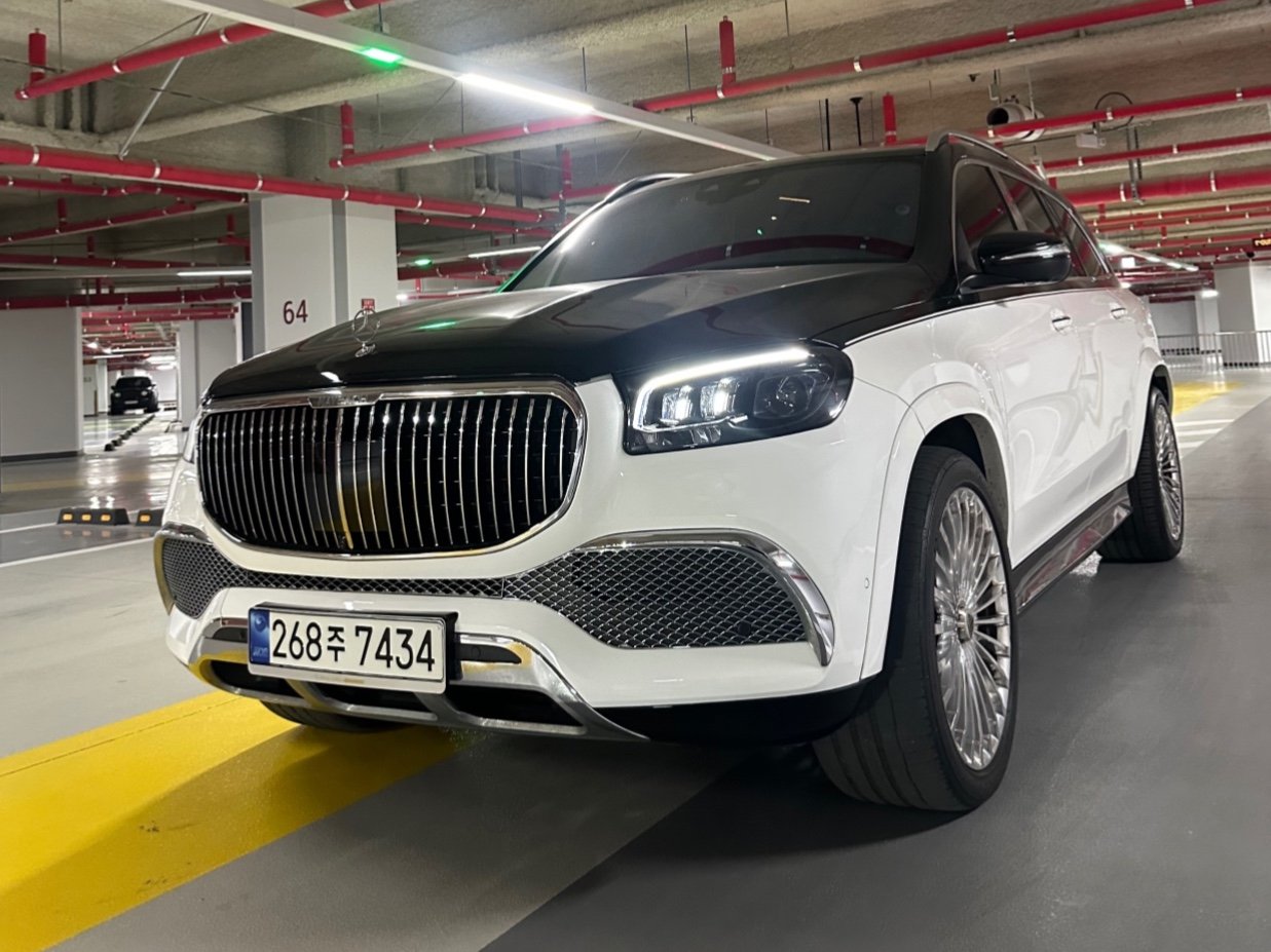 MERCEDES-BENZ GLS - View 1