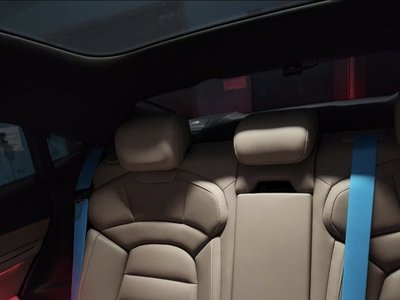 2025 Porsche TAYCAN thumbnail 14