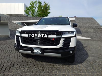 TOYOTA LAND CRUISER 300 - 6