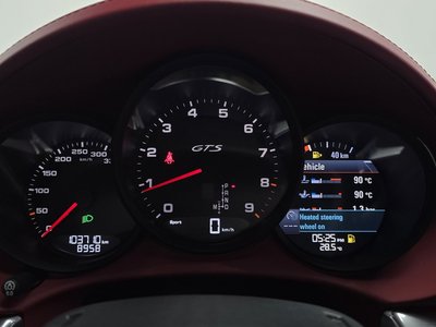 2021 Porsche 718 — миниатюра 11