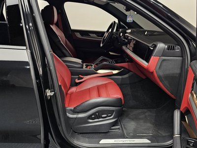 2024 Porsche CAYENNE — миниатюра 16