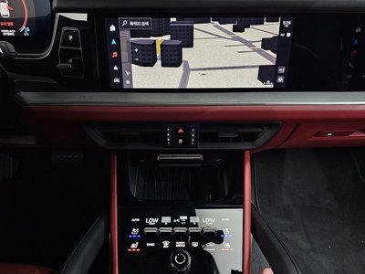 2024 Porsche CAYENNE — миниатюра 18