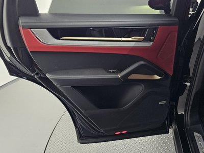 2024 Porsche CAYENNE — миниатюра 15