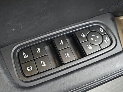 2024 Porsche CAYENNE — миниатюра 38