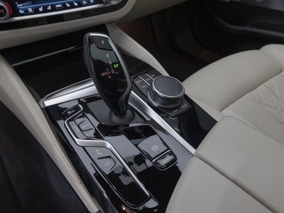 BMW 5 SERIES - 9