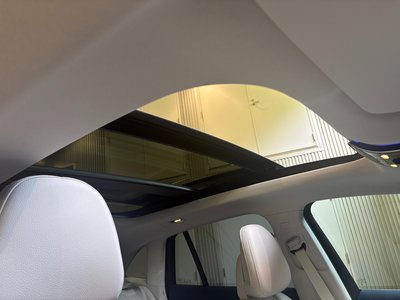 MERCEDES-BENZ EQE - 10