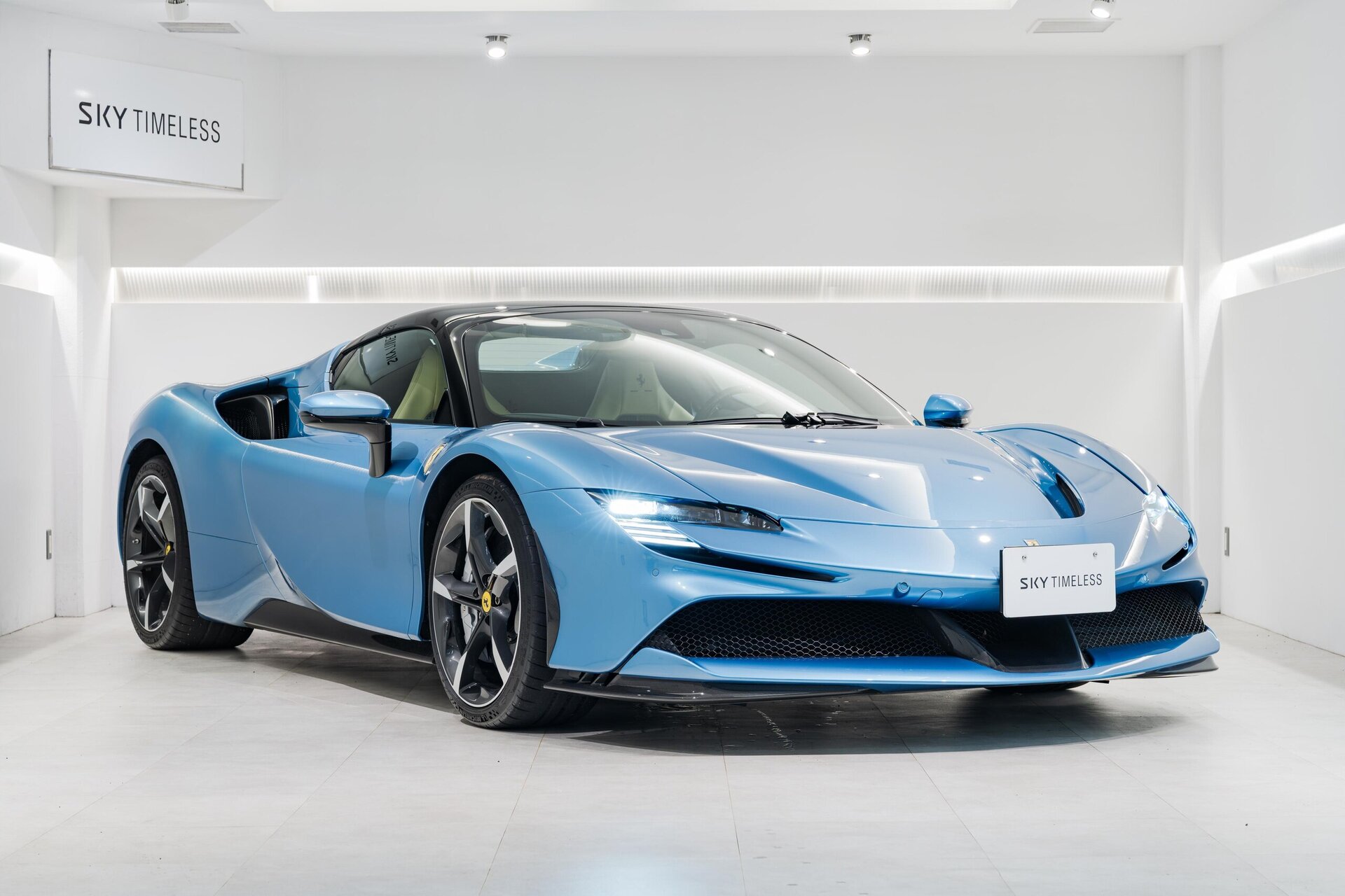 FERRARI SF90 SPIDER - View 1