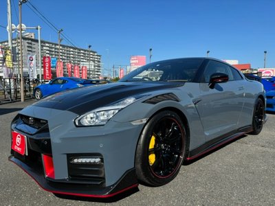 NISSAN GT-R