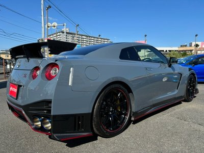 NISSAN GT-R - 6
