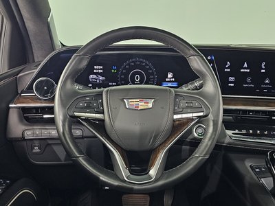 2023 Cadillac ESCALADE 5TH GENERATION thumbnail 13