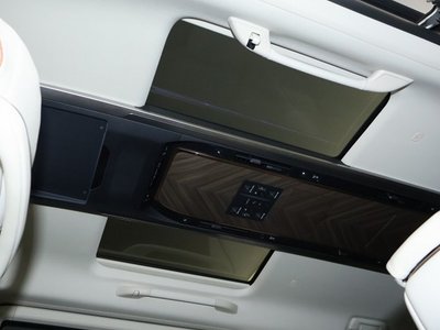 صورة 7 لـ 2024 Lexus LM