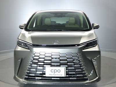 صورة 2 لـ 2024 Lexus LM