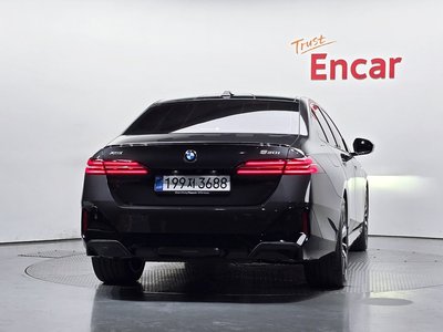 BMW 5 SERIES - 4
