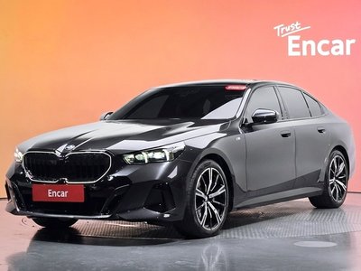 BMW 5 SERIES - 1