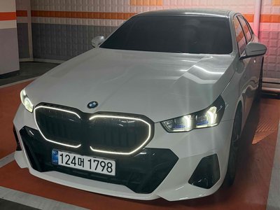 BMW 5 SERIES - 2