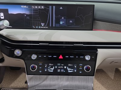 2024 Genesis G80 (RG3) thumbnail 28