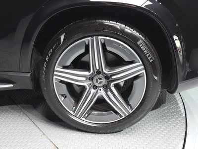 صورة 8 لـ 2023 Mercedes-BENZ GLE