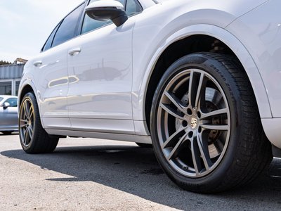 PORSCHE CAYENNE - 5