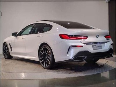 2022 BMW 8 SERIES 照片 2