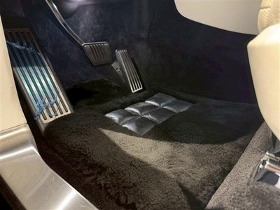 ROLLS-ROYCE CULLINAN - 9