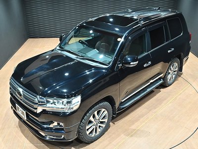 TOYOTA LAND CRUISER 200 - 7