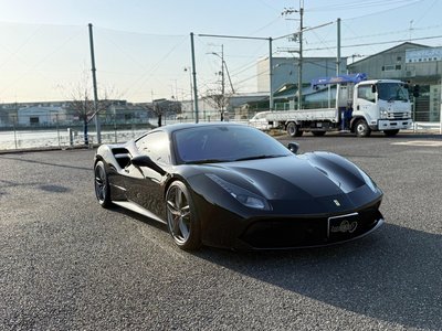 FERRARI 488 - 1