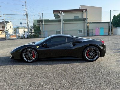 FERRARI 488 - 4