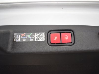 2025 Mercedes-BENZ E-CLASS 缩略图 20