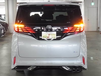 2023 Toyota ALPHARD — фото 10