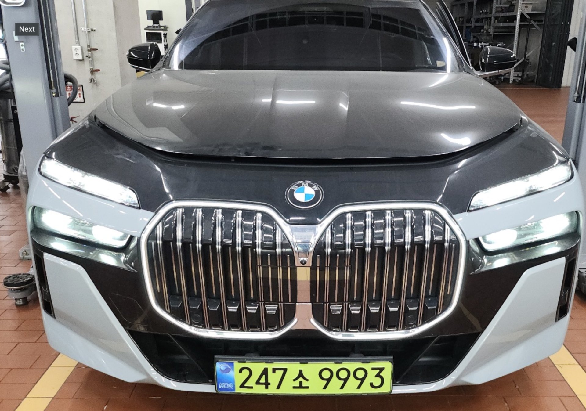 BMW 7 SERIES - View 1