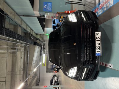 2025 Porsche CAYENNE 照片 2