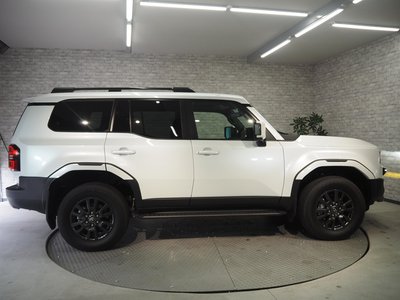 TOYOTA LAND CRUISER 250 - 4