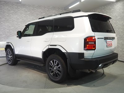 TOYOTA LAND CRUISER 250 - 6