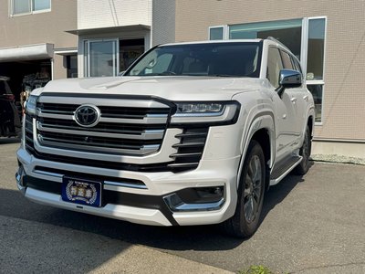 TOYOTA LAND CRUISER 300 - 1