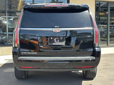 CADILLAC ESCALADE - 6
