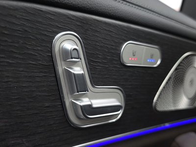 2022 Mercedes-BENZ GLS thumbnail 30