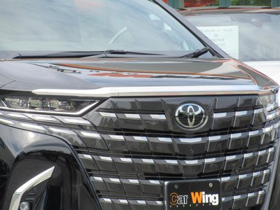 2025 Toyota ALPHARD photo 7