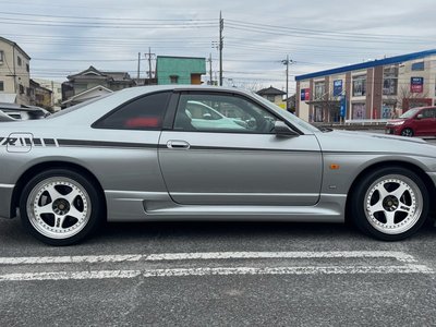 NISSAN SKYLINE GT-R - 3