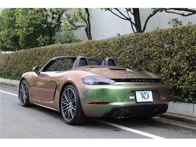 PORSCHE 718 BOXSTER - 8