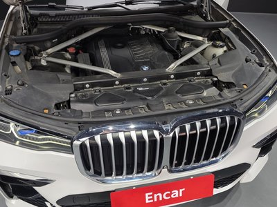 BMW X7 - 7