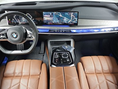 BMW 7 SERIES - 4