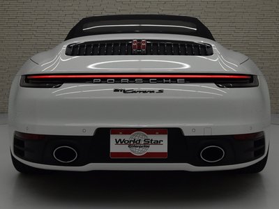 PORSCHE 911 - 8