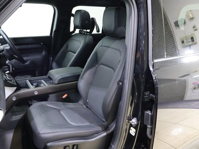 LAND ROVER DEFENDER - 3