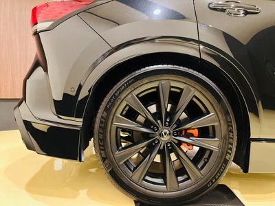 2025 Lexus RX — миниатюра 26