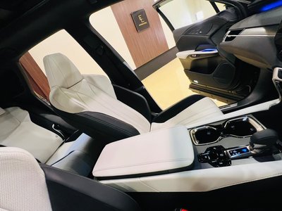 2025 Lexus RX — миниатюра 34