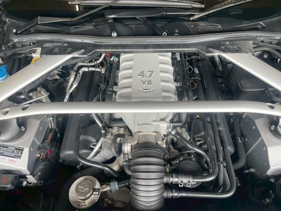 2011 Aston Martin V8 thumbnail 28