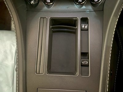 2011 Aston Martin V8 thumbnail 25