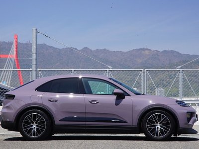 PORSCHE MACAN - 5