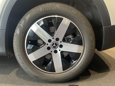 MERCEDES-BENZ GLB - 4