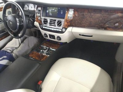 ROLLS-ROYCE GHOST - 3